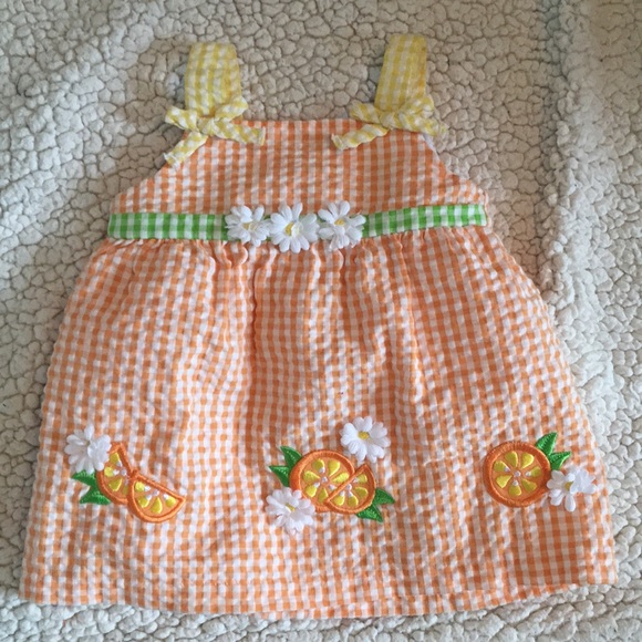 Matching little girl and doll dress - Picture 2 of 6
